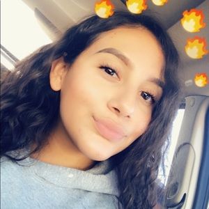 Meet your Posher, Gabriela